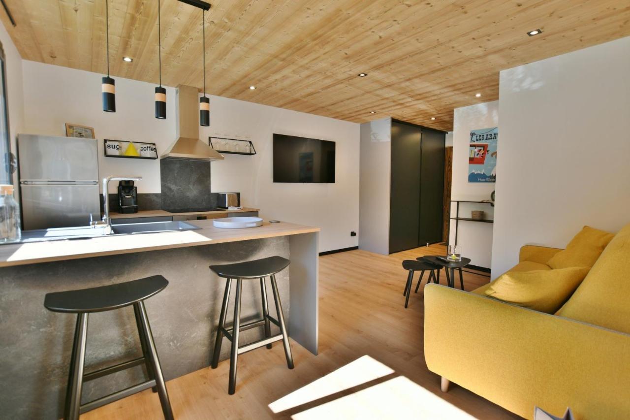 Bel Appartement Centre De Thones Lumineux Et Spacieux Neuf ภายนอก รูปภาพ